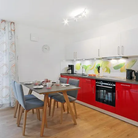 Cozy In With View Apartament *